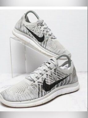 Nike Women’s Flyknit 4.0 Light Gray & Black Size 8